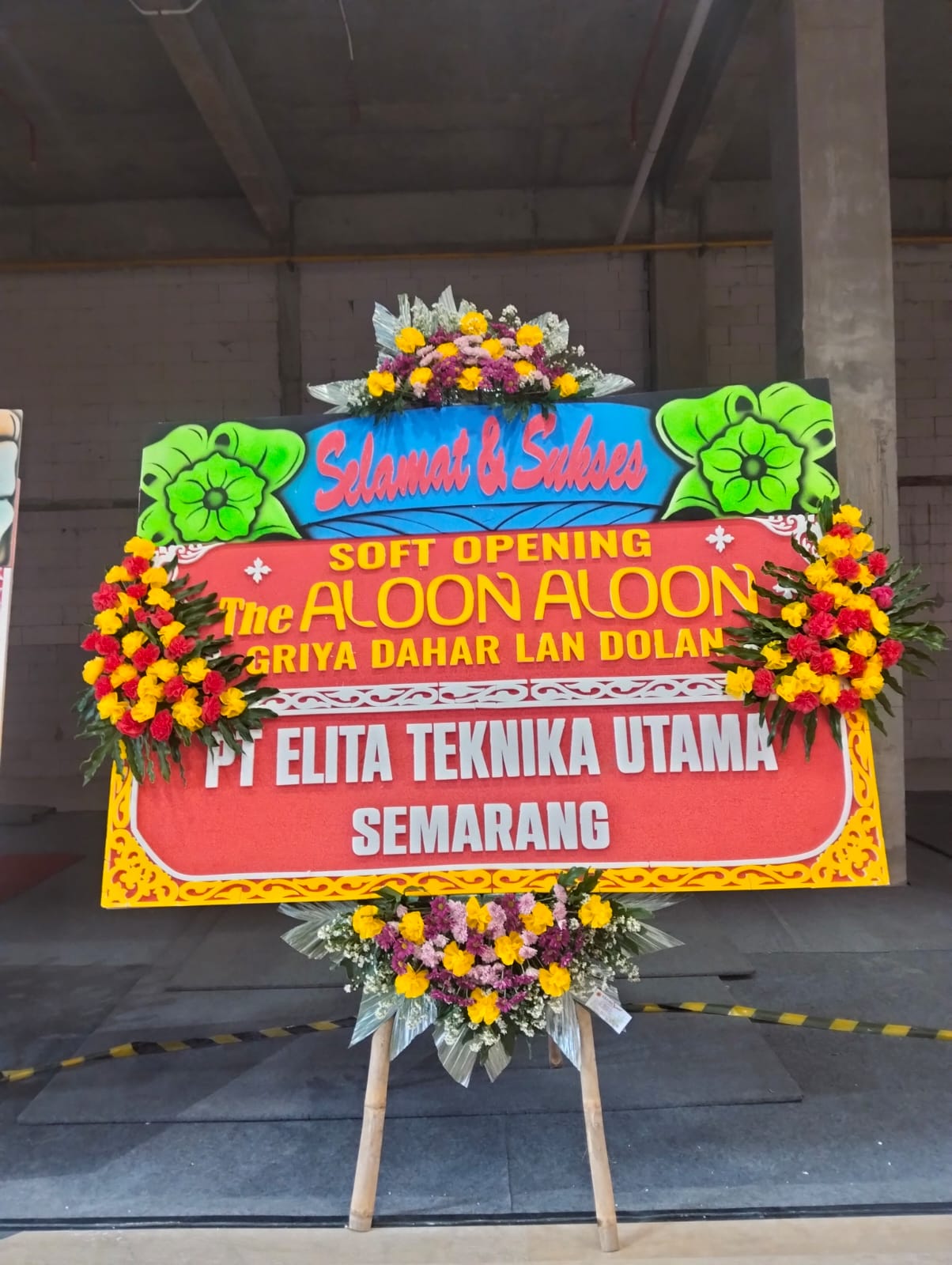 Karangan Bunga Selamat Sukses