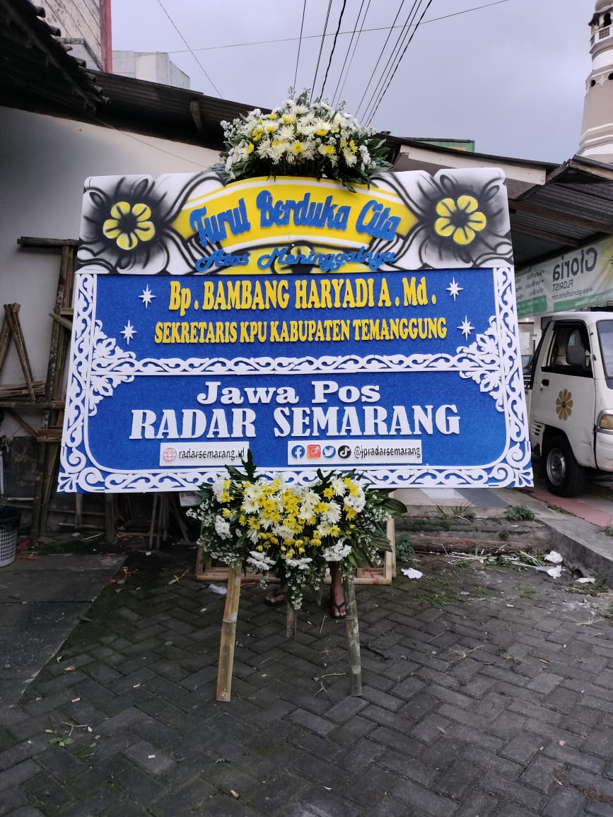 Karangan Bunga Duka Cita